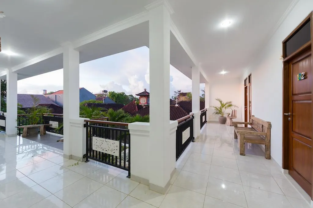Bening House Batubelig Ξενοδοχείο Σεμινιάκ 3*,