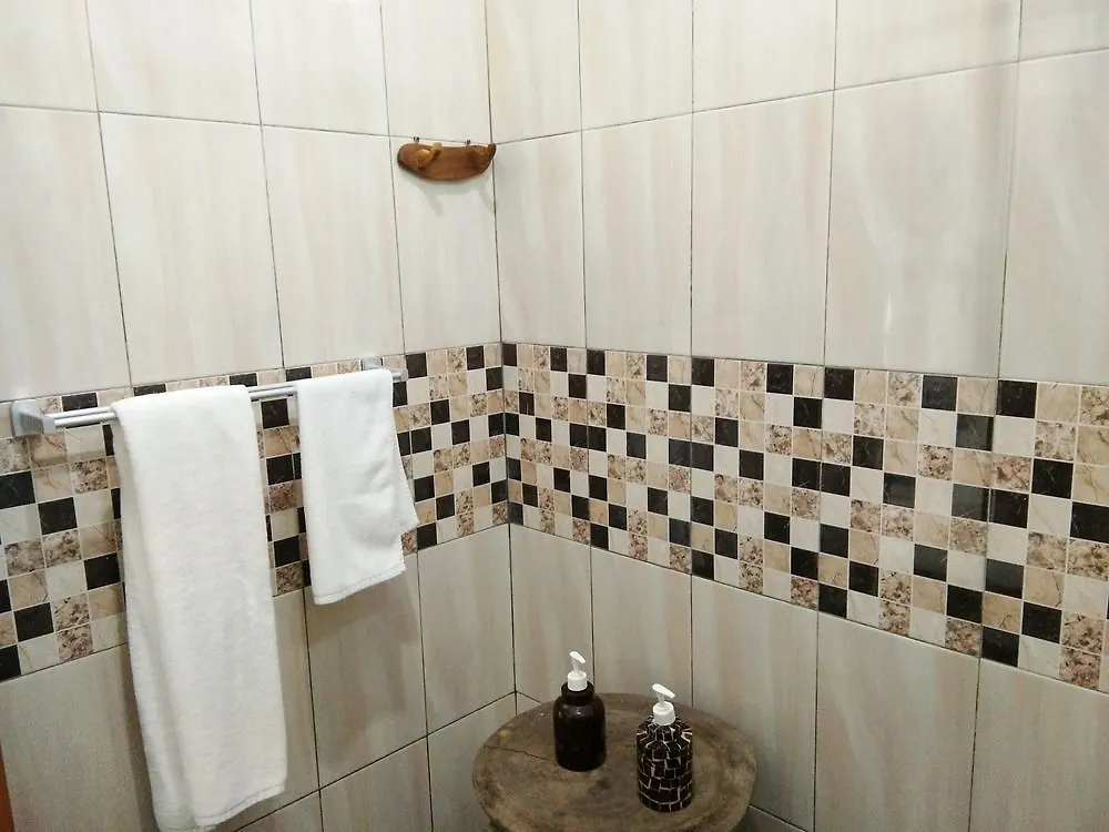 塞米亚克 Bening House Batubelig酒店 3*,  印尼